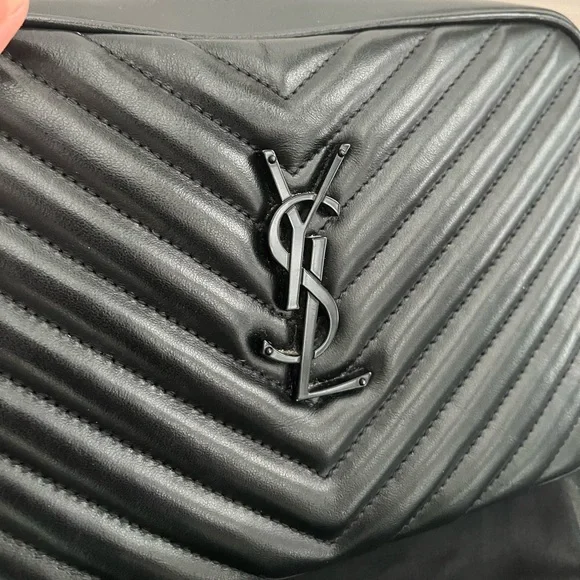 SAINT LAURENT LOU CAMERA BAG IN QUILTED LEATHER - Picture 3 of 17